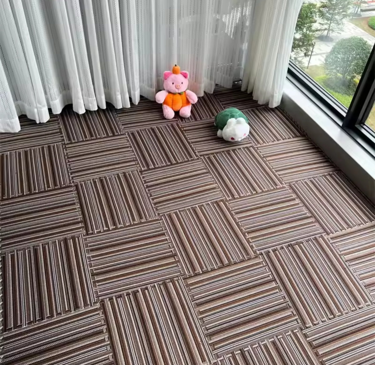 Striped splicing carpet floor mat