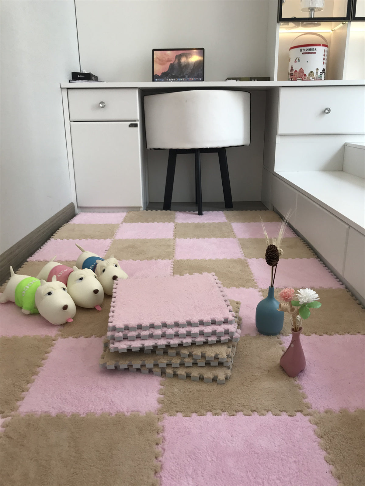 Striped splicing carpet floor mat
